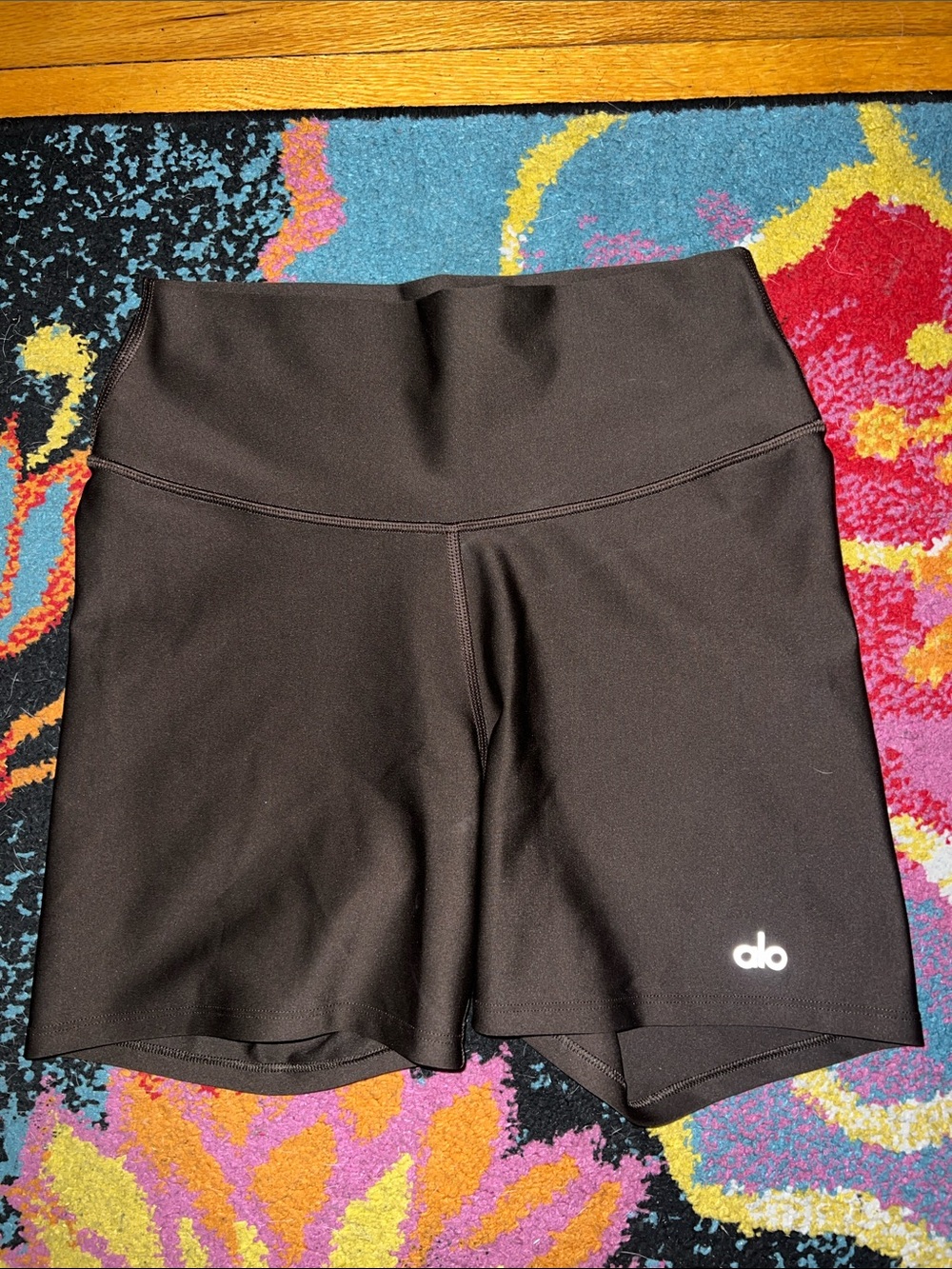 Alo Yoga high waisted bike short Women’s Medium